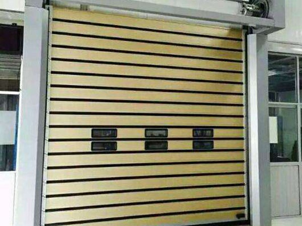 硬質(zhì)快速卷簾門